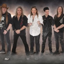 Crystal Ball + Support: Rose'n 23.01.2027 GLEIS4