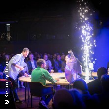 Pentagon // Postmigrantische Politsatire 12.10.2026 Dietrich-Keuning-Haus