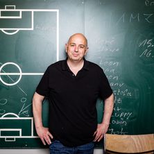 Frank Goosen - Heimat, Fußball, Rockmusik 03.03.2027 Stratmanns Theater im Europahaus